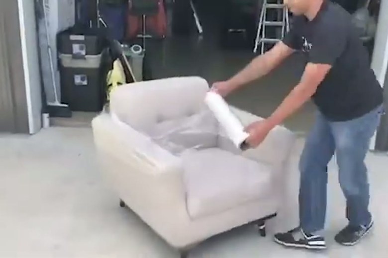 Wrapping an armchair before the load